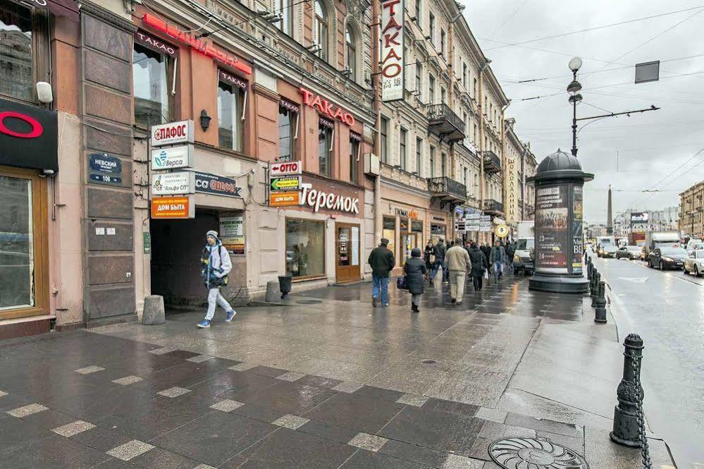 Hostel Friends On Nevsky Sankt Petersburg Zewnętrze zdjęcie